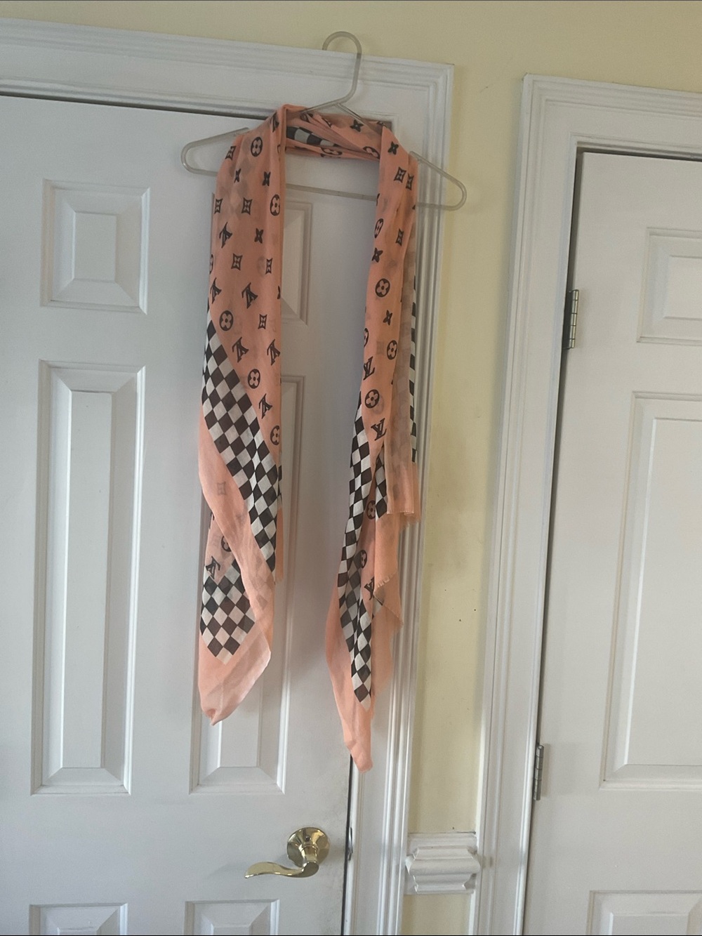 Fashion LV Scarf - Picture 3 of 6